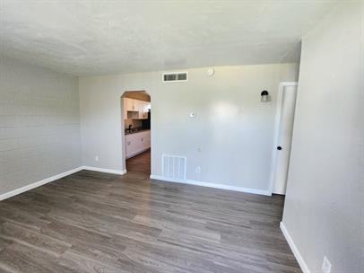 Sun Terrace | 1709 North 25th Place - Photo 3 of 26