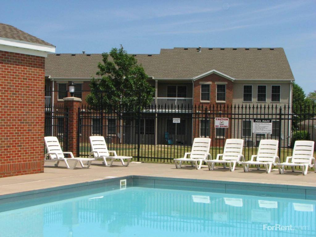 Wessex Apartments - Photo 3 of 19