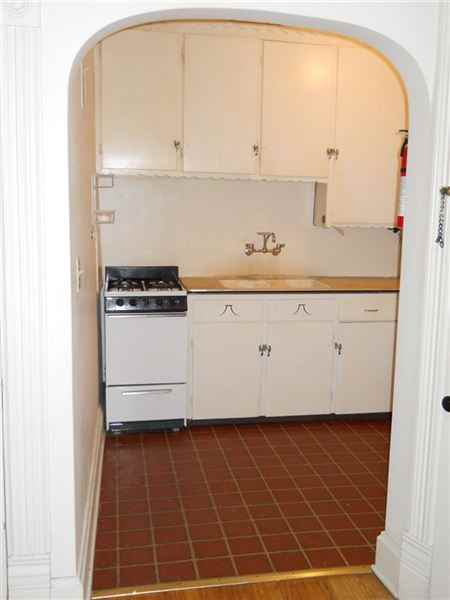 419 S Westnedge Ave - Photo 3 of 5