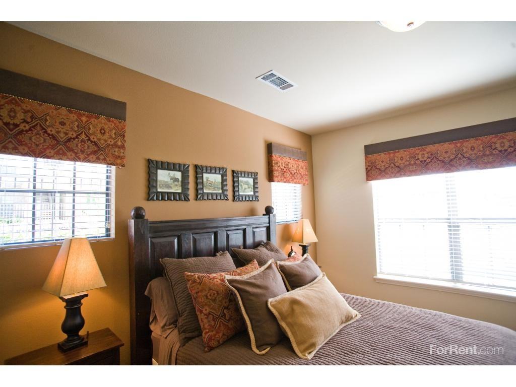 The Retreat at Central Texas Marketplace - Photo 3 of 19