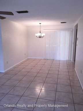 917 S Alder Ave - Photo 3 of 14
