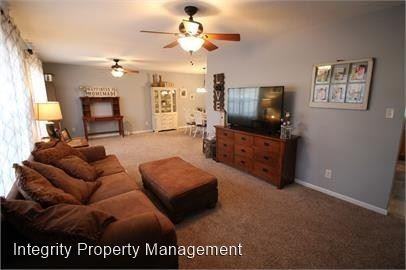 16870 Lakewood Dr - Photo 2 of 12