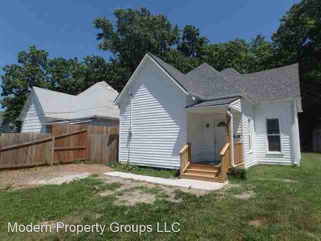 1104 N 8th St - Photo 2 of 24
