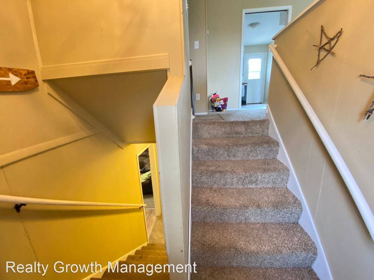 804 10th Ave Se - Photo 2 of 28