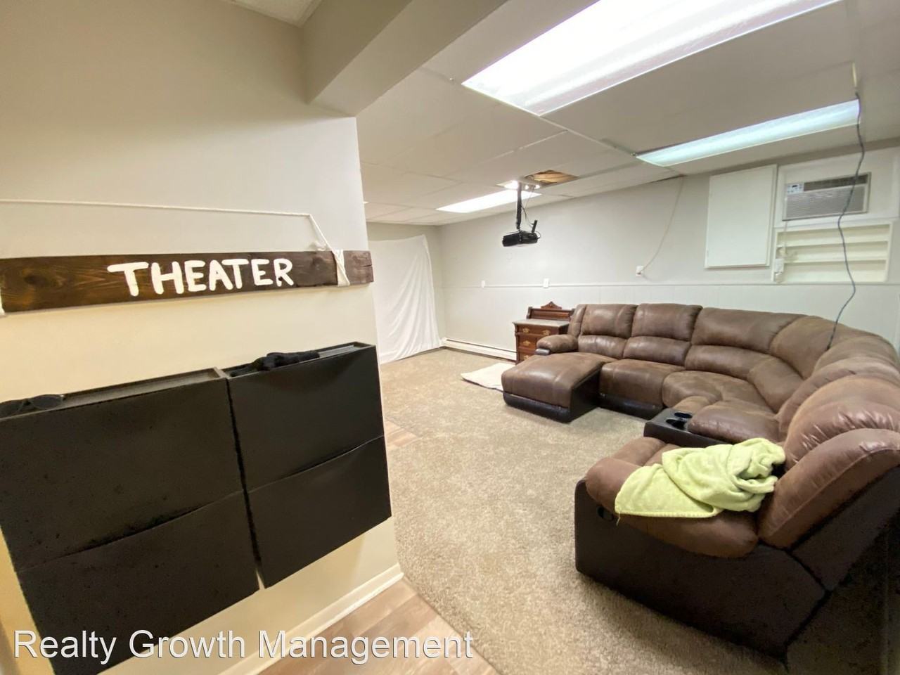 804 10th Ave Se - Photo 3 of 28