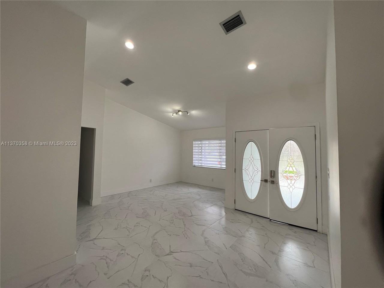 321 Sw 136th Ct - Photo 2 of 21