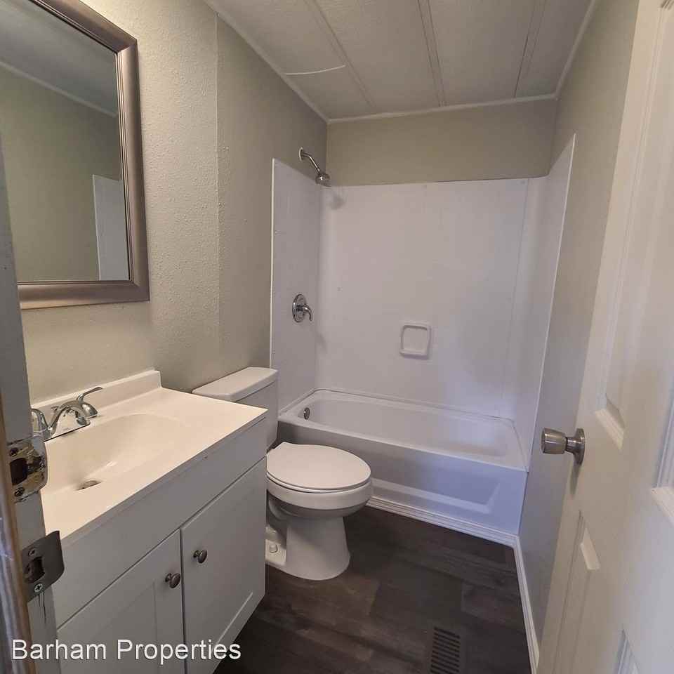 246 Circle Park Dr - Photo 2 of 7