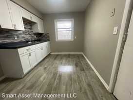 5654 N 62nd St Unit 5656  