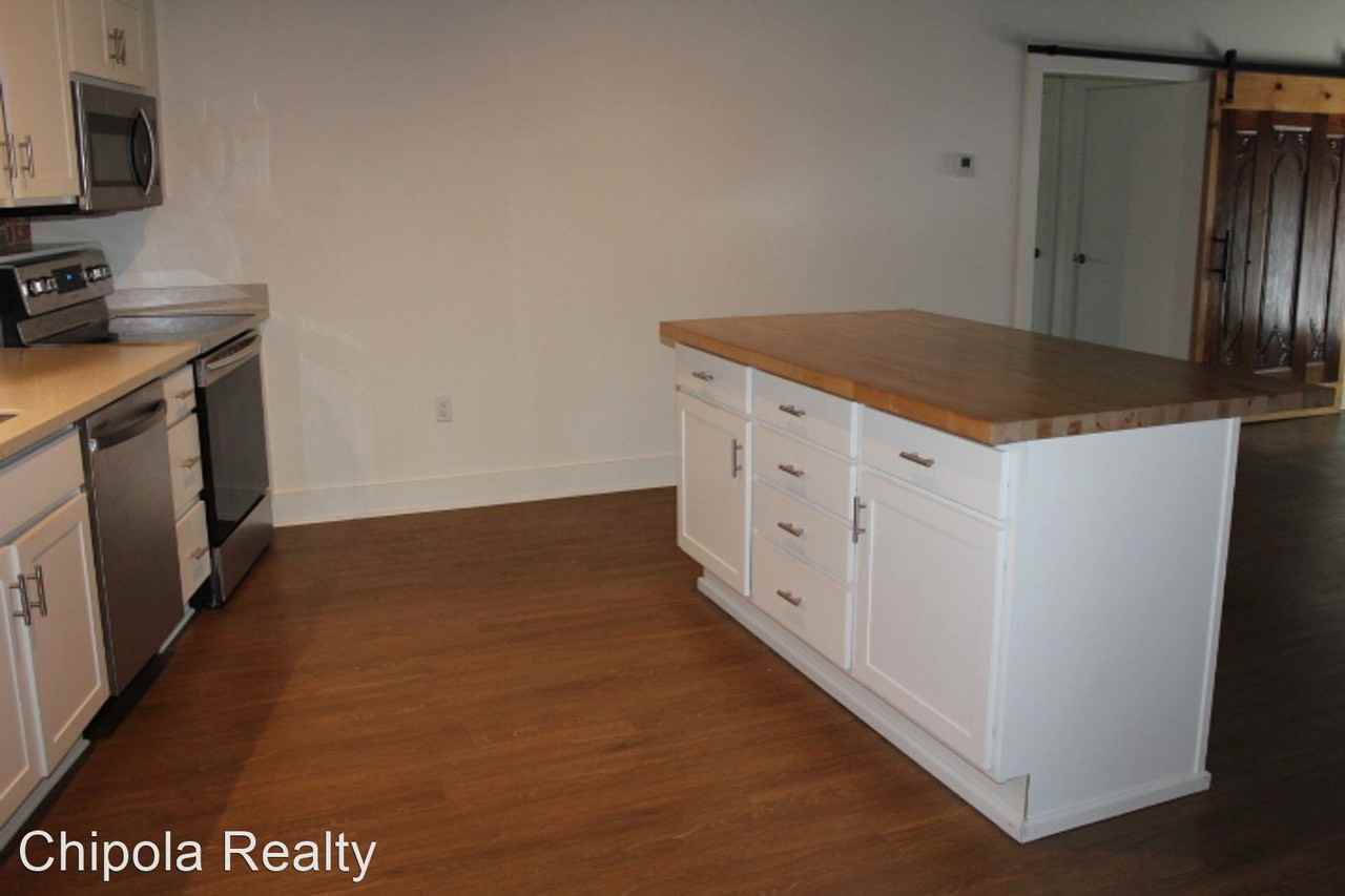 4399 Market St - Photo 2 of 50