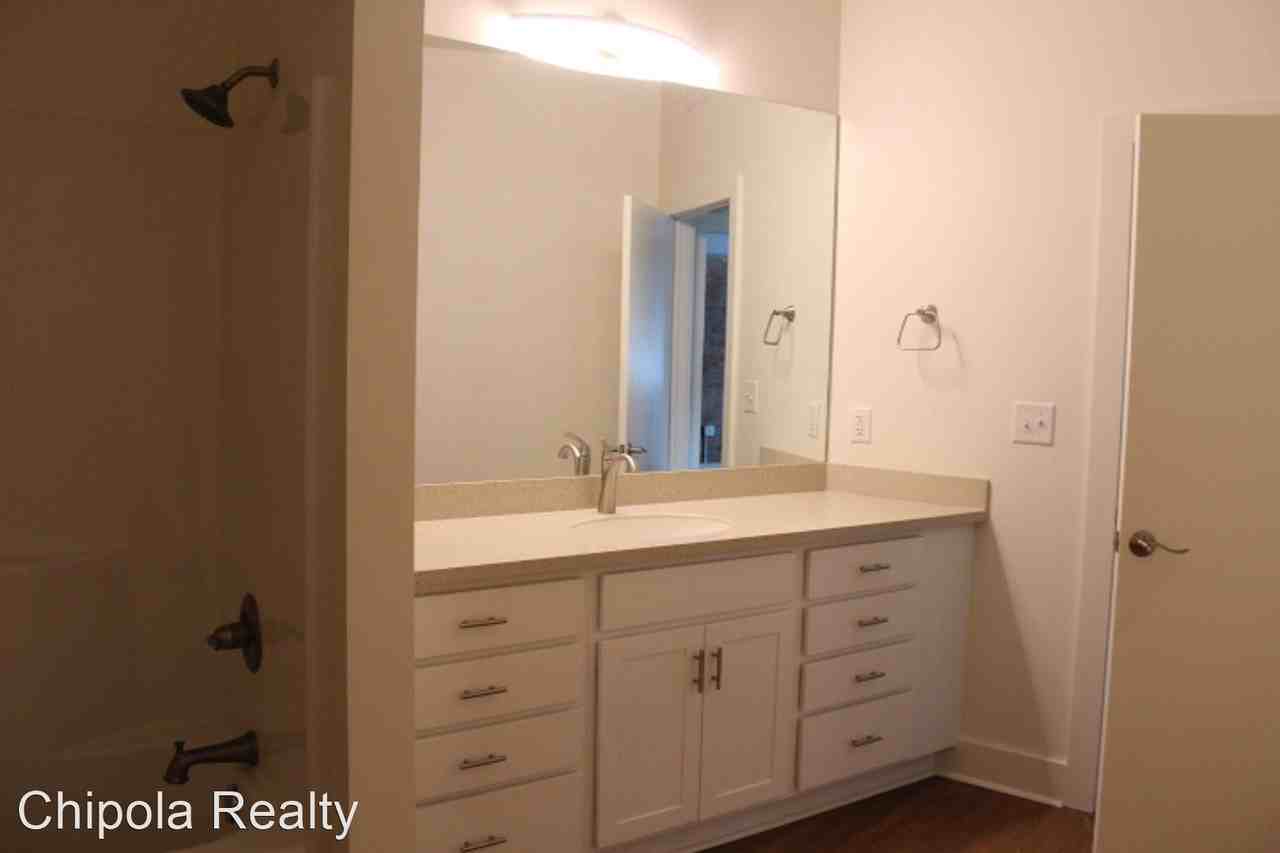 4399 Market St - Photo 3 of 50