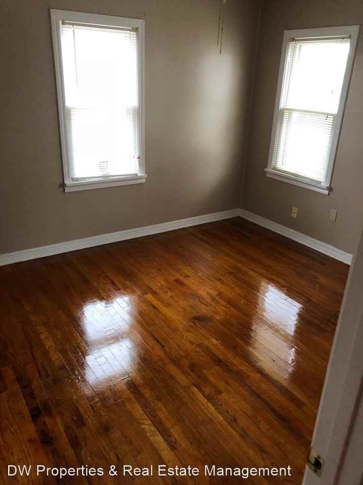 1702 7th Ave - Photo 3 of 5