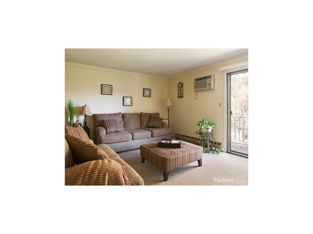 Royal Park Apartments & Townhomes - Photo 3 of 9