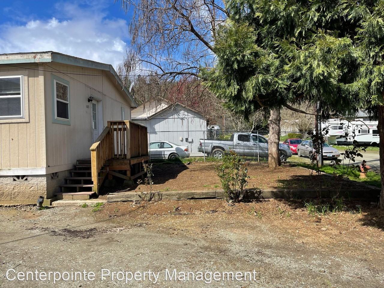165 Phillips St - Photo 2 of 13