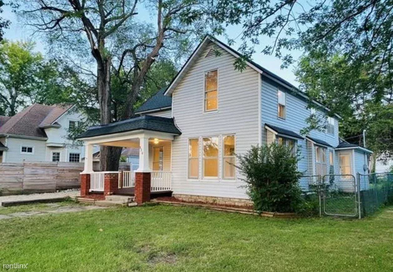 830 S Judson St - Photo 3 of 13