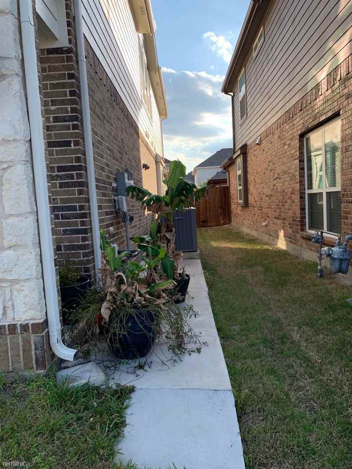 9801 Yellow Cup Dr - Photo 2 of 26