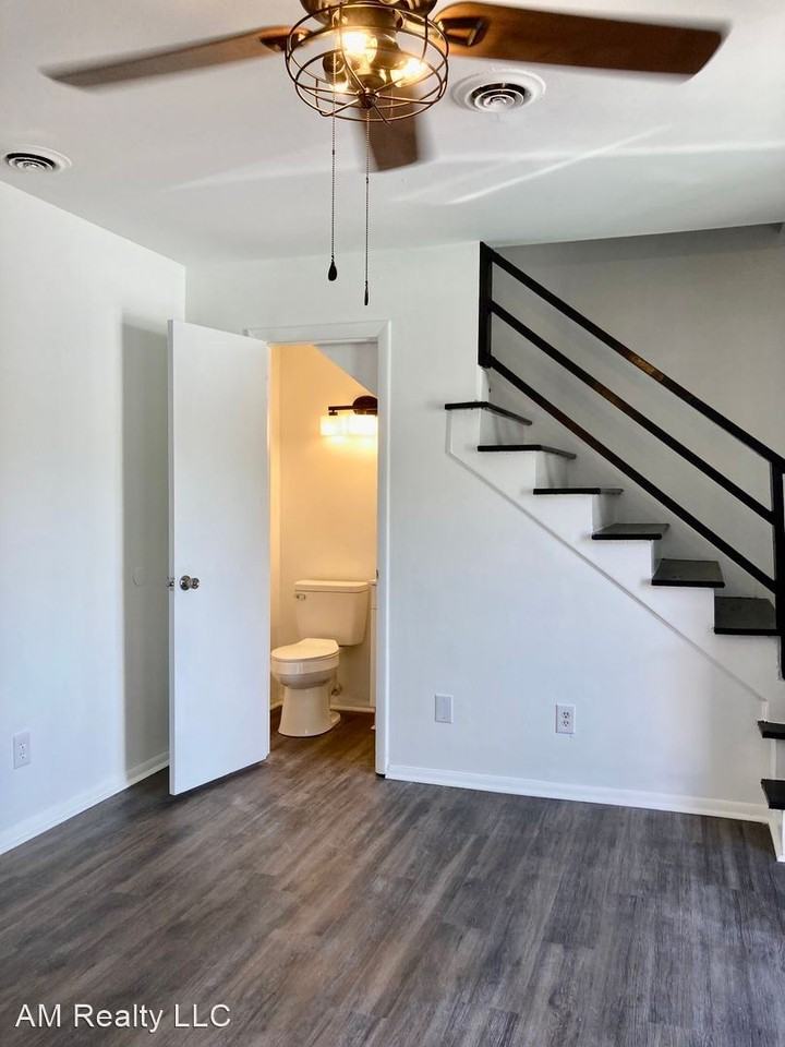 618 Elaine St - Photo 3 of 9