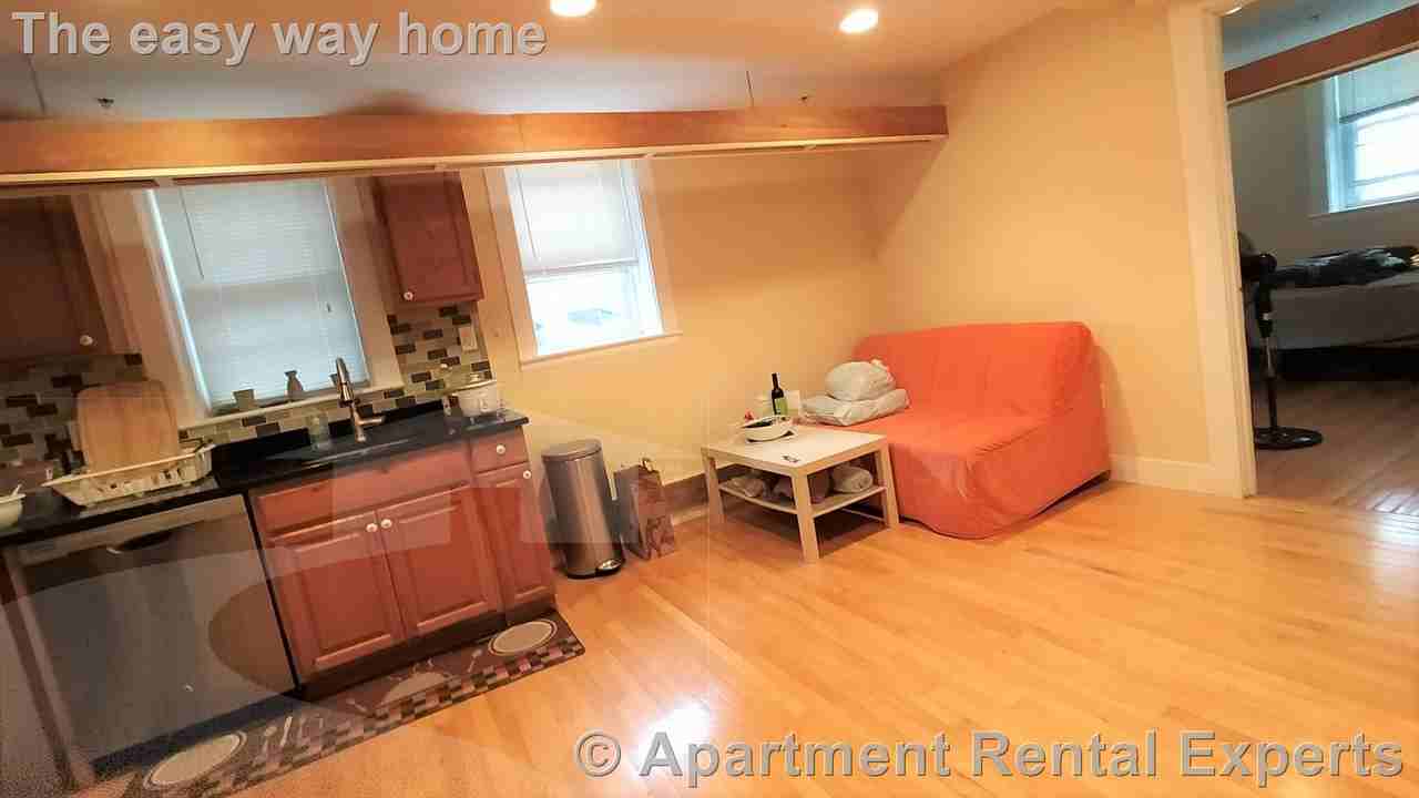 156 Magazine St #B - Photo 4 of 10