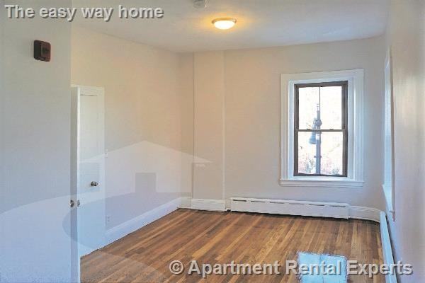 116 Willow St #3 - Photo 7 of 9