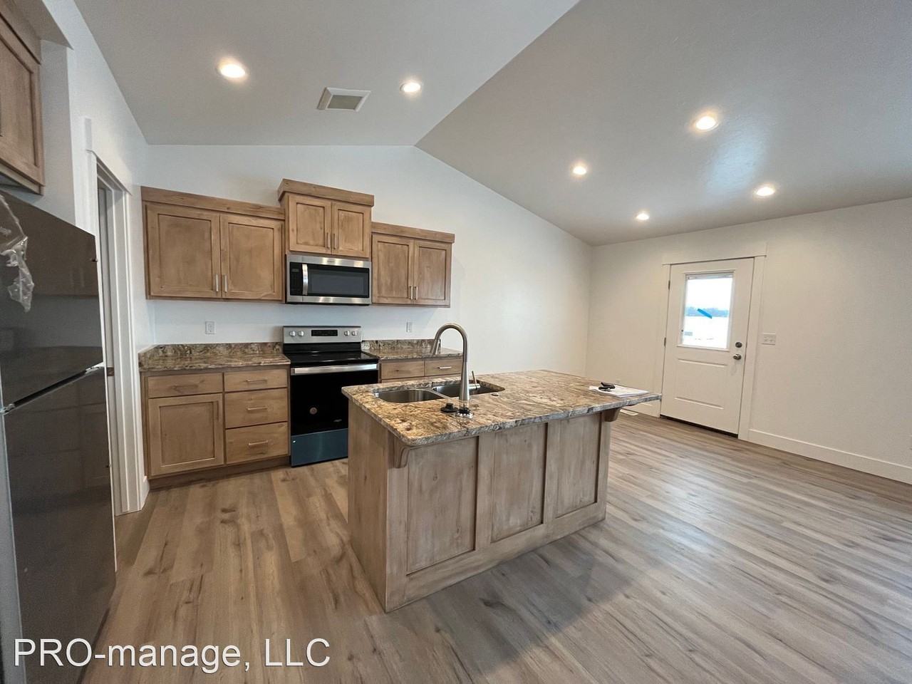 3700 Cherry Ln. - Photo 2 of 12