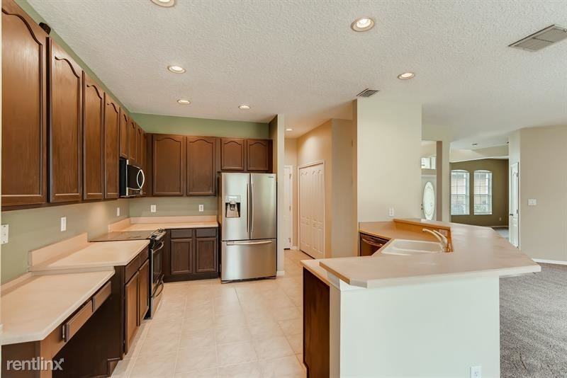 9441 Ashmore Ln - Photo 2 of 17