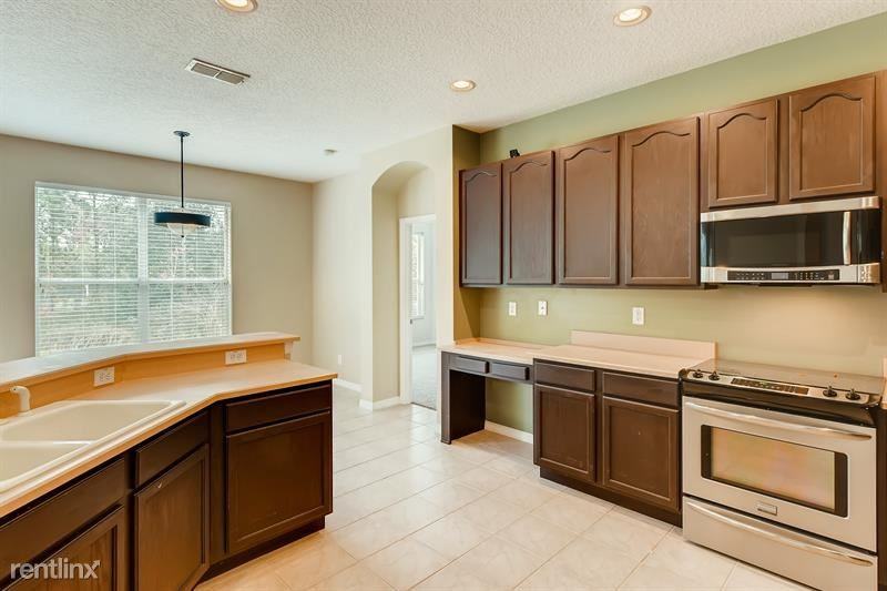 9441 Ashmore Ln - Photo 3 of 17