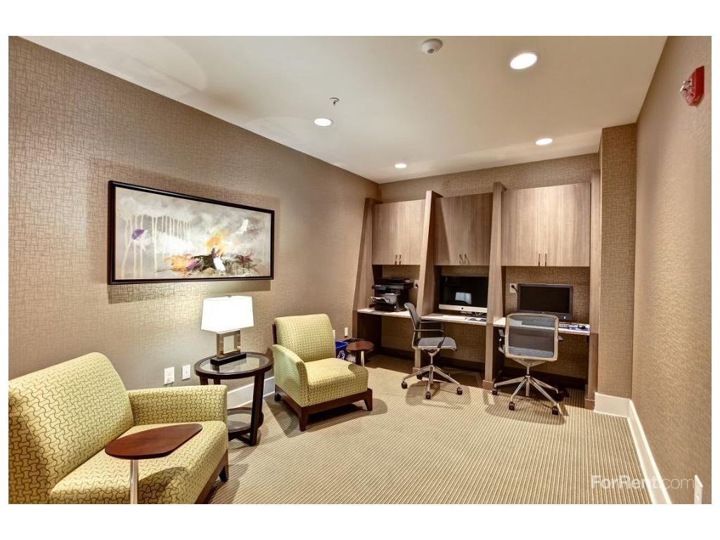 Solis Crabtree - Photo 2 of 20