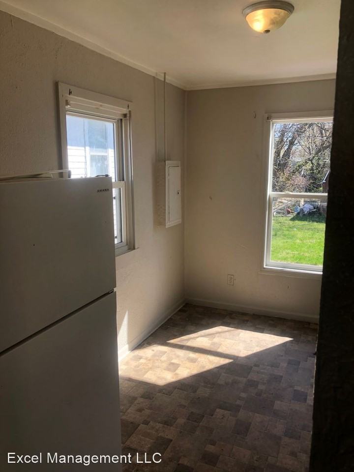 1522 N Olive St - Photo 2 of 6