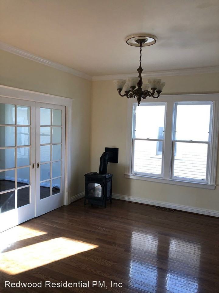 630 Charles St - Photo 3 of 15