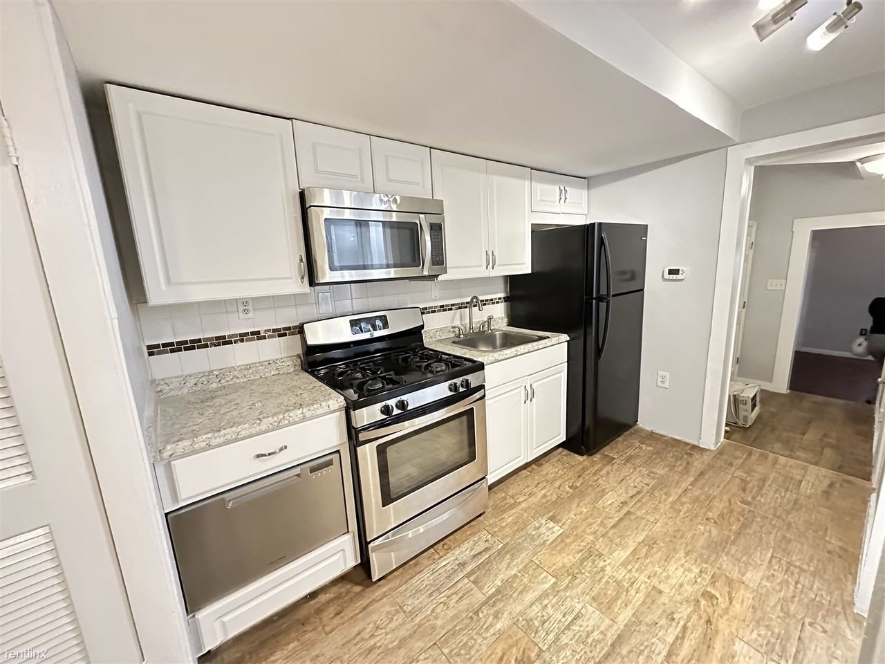 100 S Wolfe St - Photo 2 of 10
