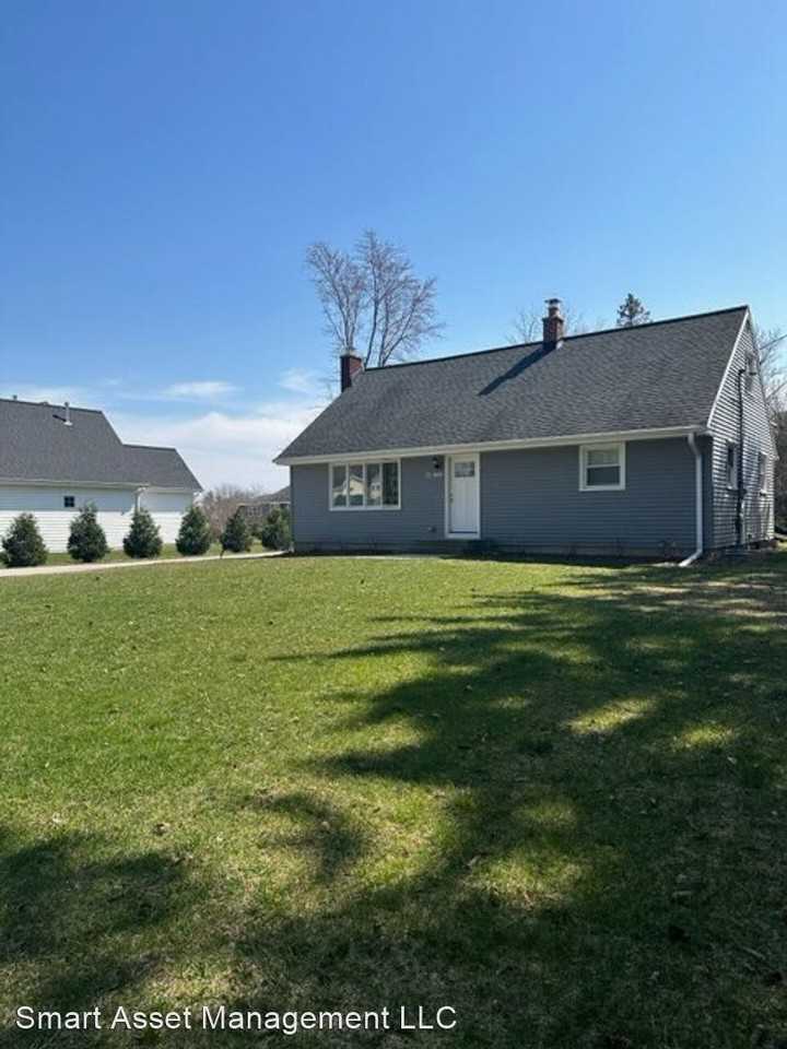 N49W7055 Western Rd - Photo 2 of 22