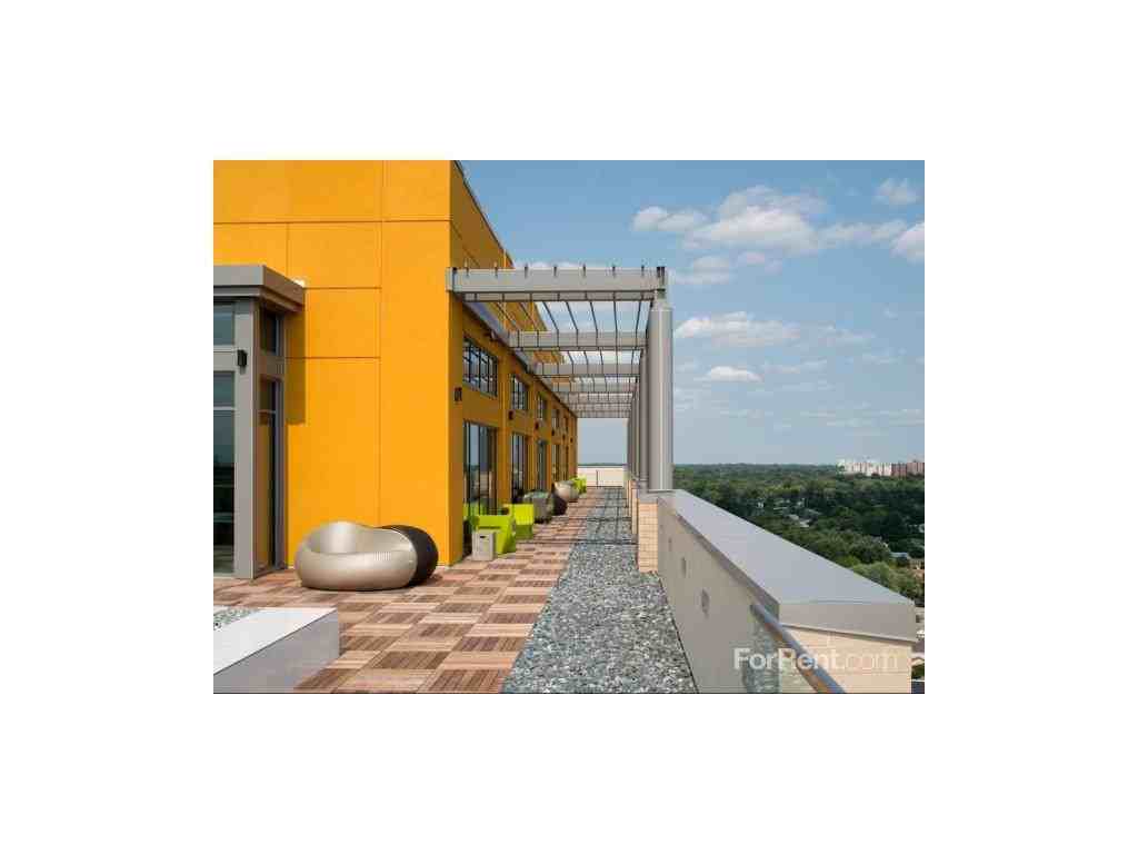 The George - Photo 3 of 20