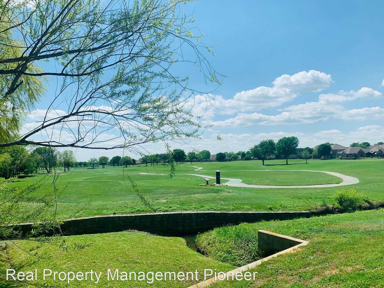 6508 Pine Hills Ln - Photo 2 of 20