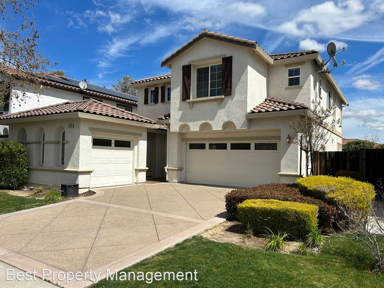 2112 Cristina Way - Photo 2 of 31