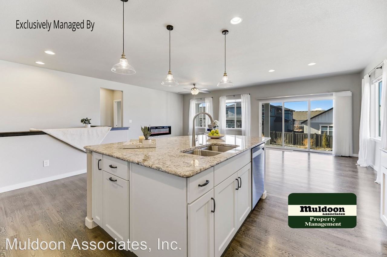 1053 Sir Barton Dr - Photo 2 of 17