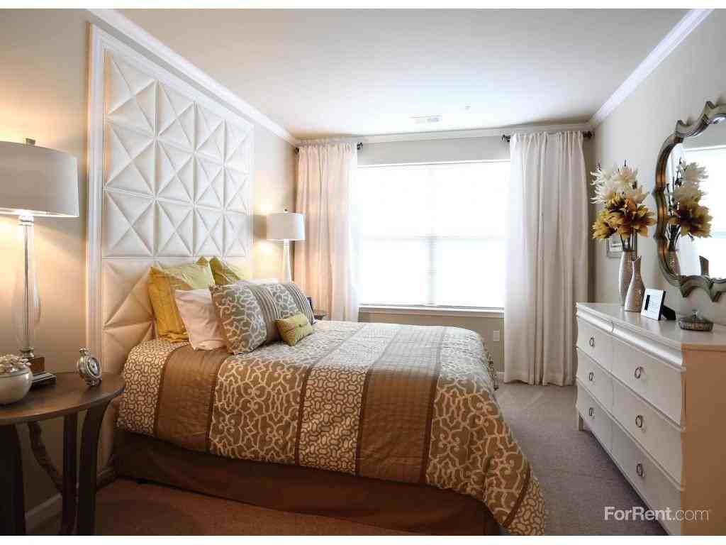 Riverbend East - Photo 3 of 11