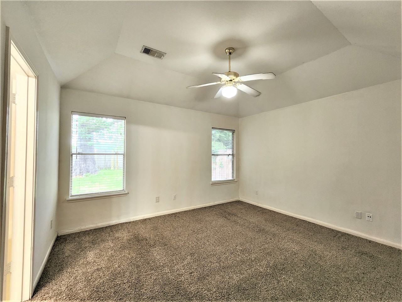 5819 Flower Gate Dr - Photo 6 of 11