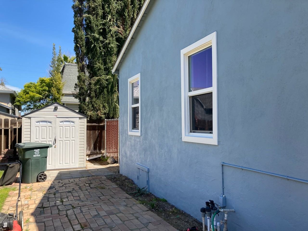 110 E H St - Photo 2 of 11
