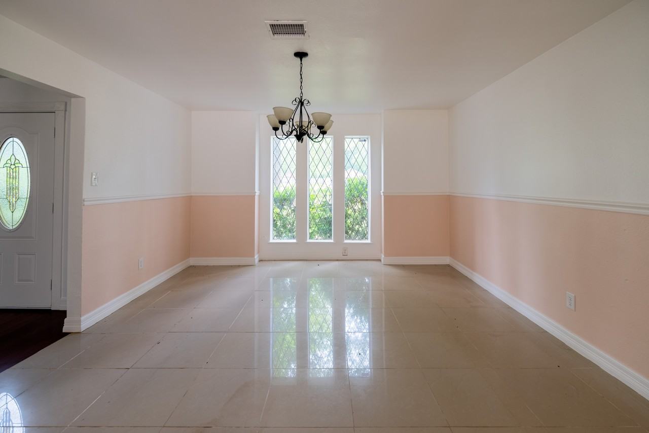 2403 Roman Forest Blvd - Photo 2 of 13