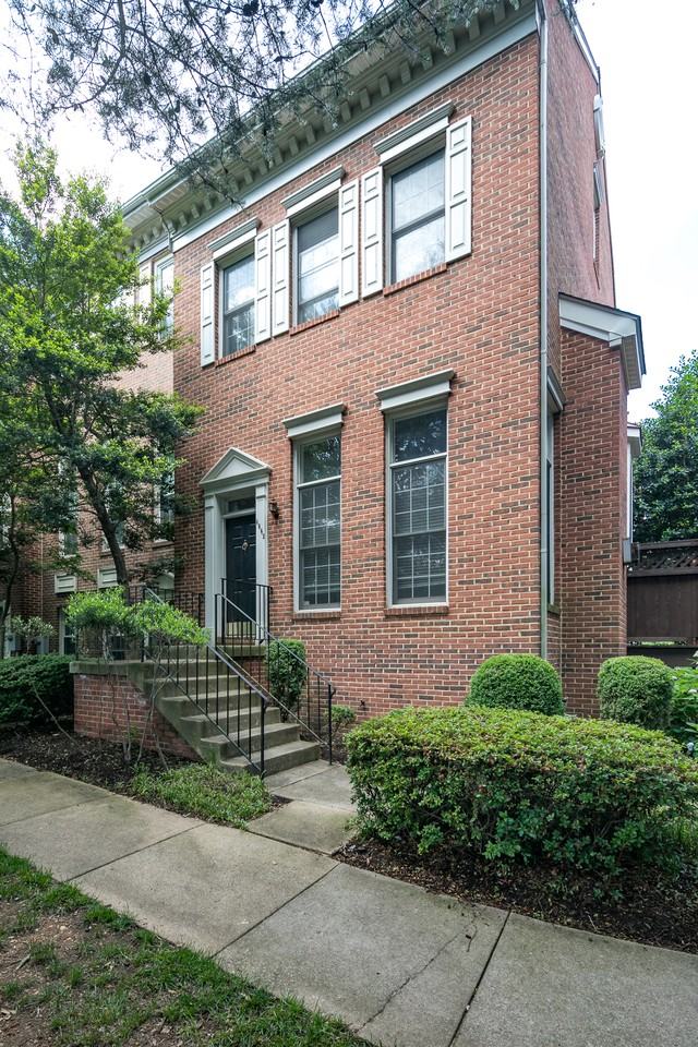 4662 W Braddock Rd - Photo 2 of 30