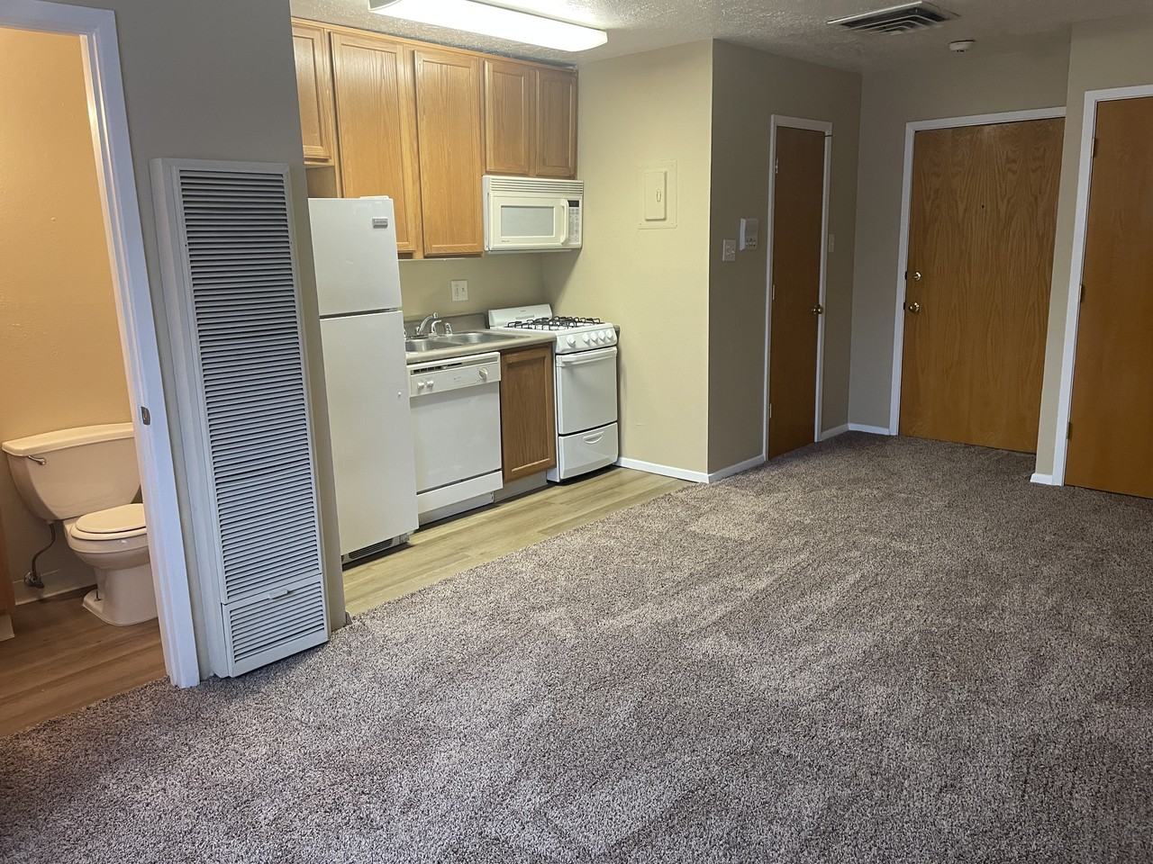 1520 Girard Blvd Ne - Photo 3 of 29
