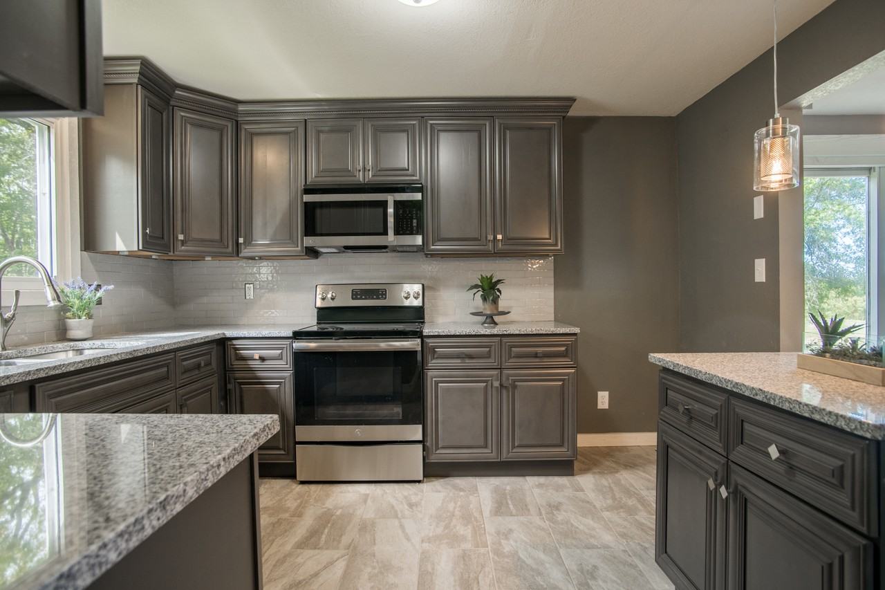 28195 W 83rd St - Photo 2 of 50