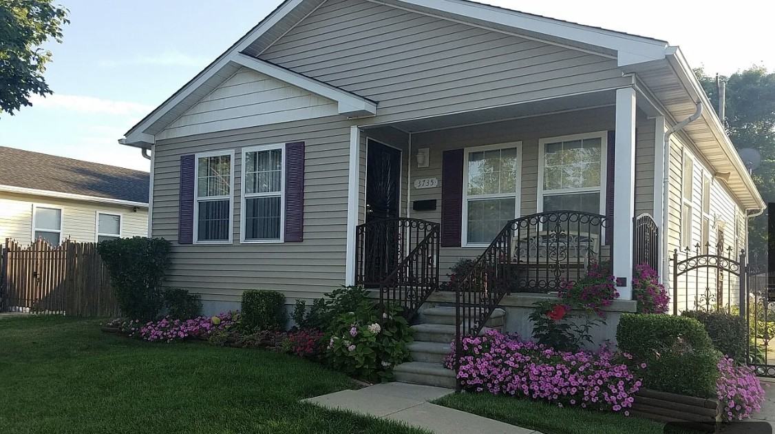 3735 25th Street - Photo 2 of 2