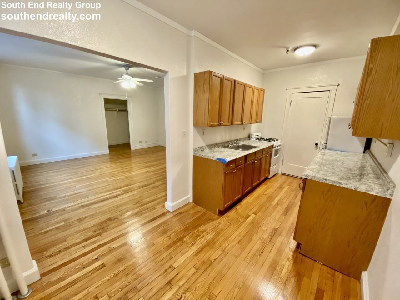 119 Peterborough St #22 - Photo 4 of 10