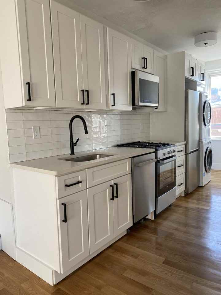 152 Salem St #5 - Photo 3 of 6