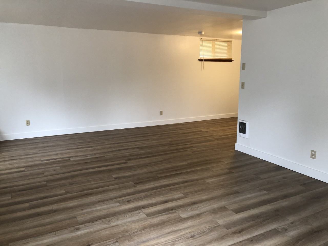 1805 Ne Wheatland Dr #B - Photo 2 of 14
