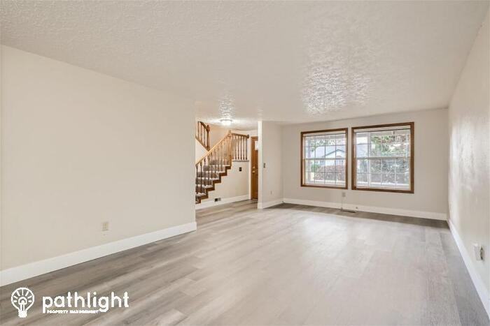 2711 Ne 148th Ave - Photo 3 of 24