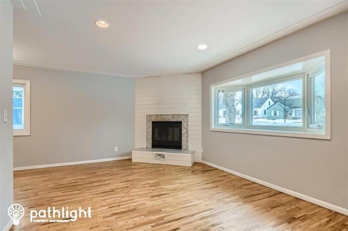 3136 Nevada Ave S - Photo 2 of 18
