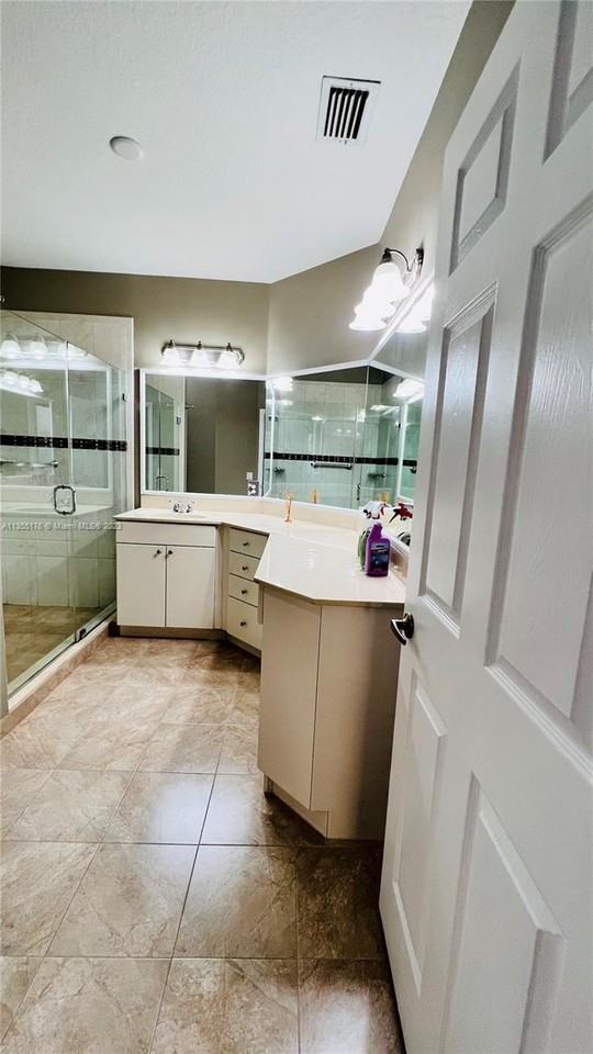 4959 Southwest 135th Way - Photo 2 of 5