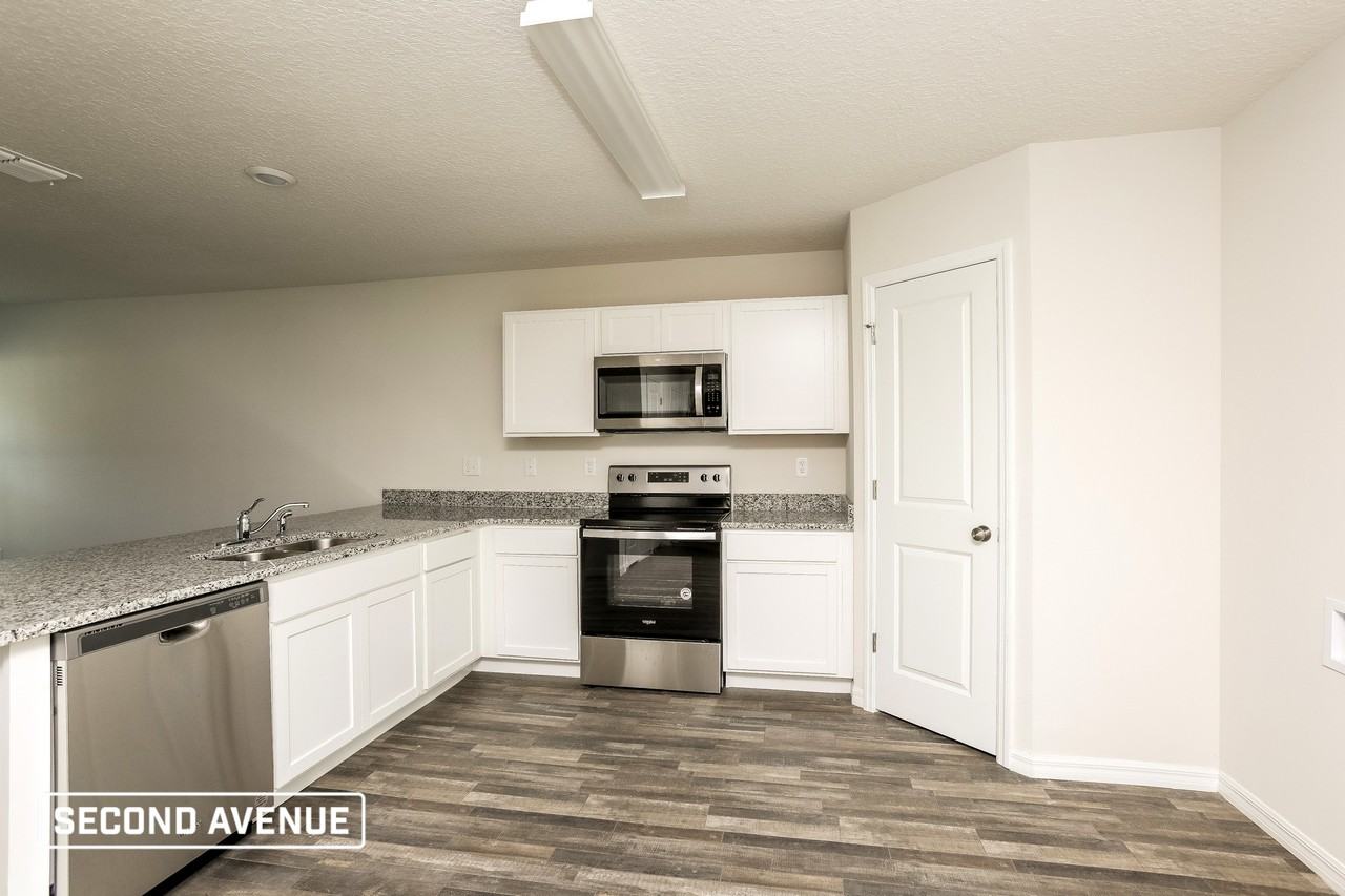 11745 N Shenandoah Way - Photo 2 of 20