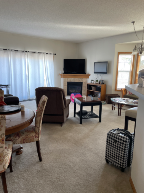 1363 Magnolia Ave E - Photo 2 of 17